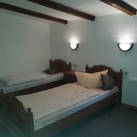 Richnow's Bett Und Bike Ehem. Landgasthof בית הארחה 3*