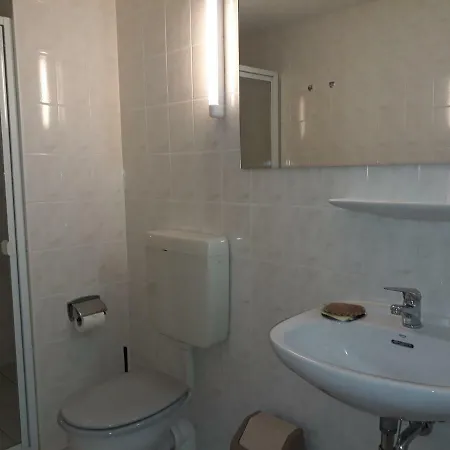 בית הארחה Richnow's Bett Und Bike Ehem. Landgasthof 3*