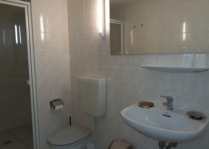 بيت ضيافة Richnow's Bett Und Bike Ehem. Landgasthof 3*