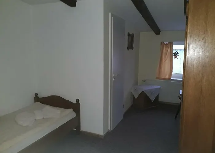 Richnow's Bett Und Bike Ehem. Landgasthof بيت ضيافة تسيتاو