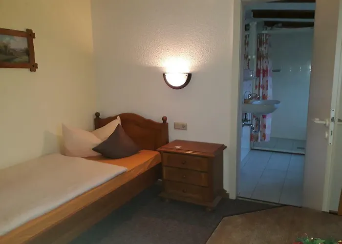 Richnow's Bett Und Bike Ehem. Landgasthof بيت ضيافة 3*